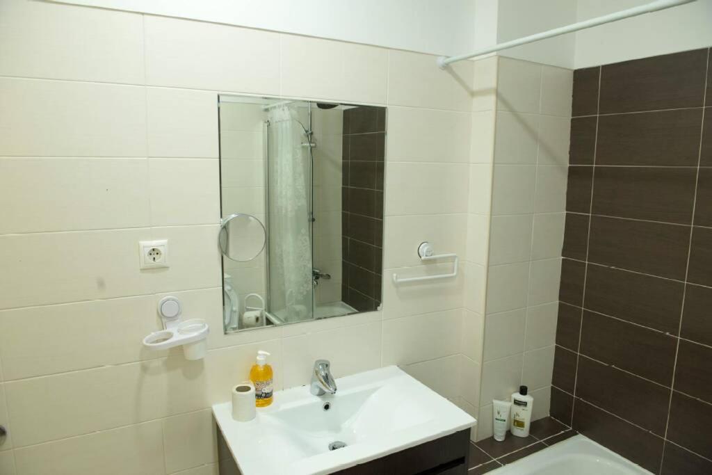 Apartamento Perto Do Centro De Lisboa Com Elevadorアパートメント エクステリア 写真